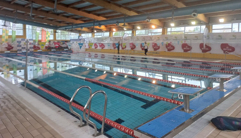 A competicin celbrase na piscina Carballo Calero