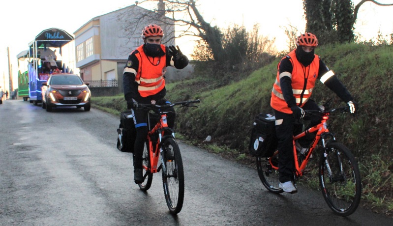 Proteccin Civil acompaou  comitiva en bici