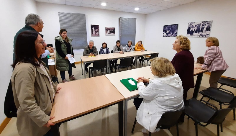 A concelleira de Benestar e o presidente de Afaber desprazronse ata Sofn coincidindo co inicio do curso